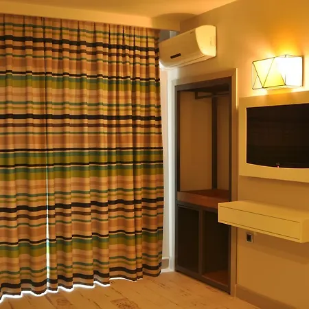 Hotel de apartamente Exelsior Junior 3*